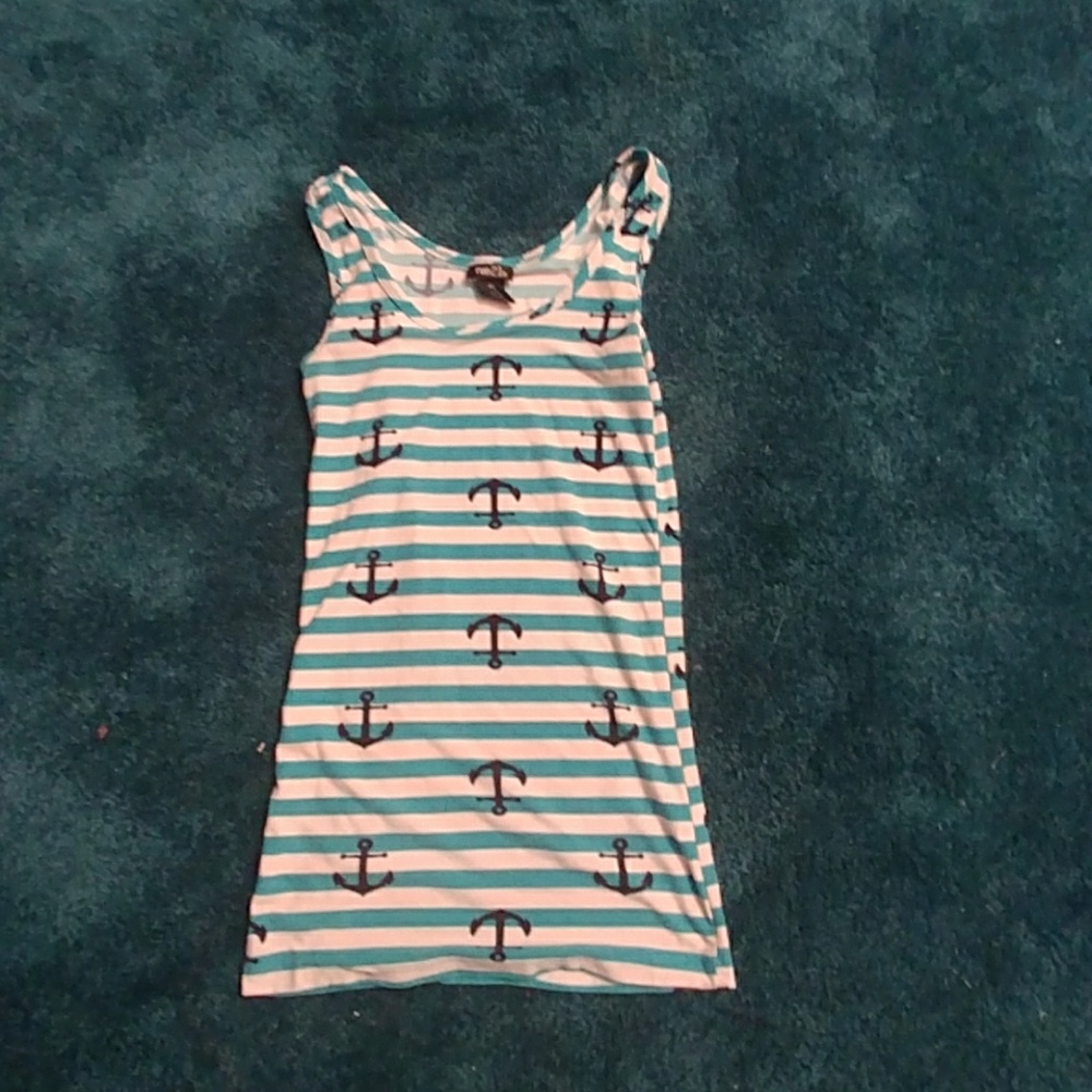 Anchor muscle tee